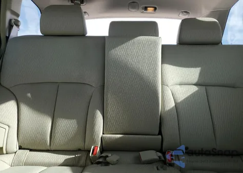 2011 Subaru Outback 2.5I Premium z USA, uszkodzony, nr VIN 4S4BRCGC2B3444882